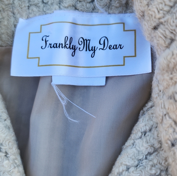 Adorable Frankly my dear jacket 🖤 - Picture 3 of 6